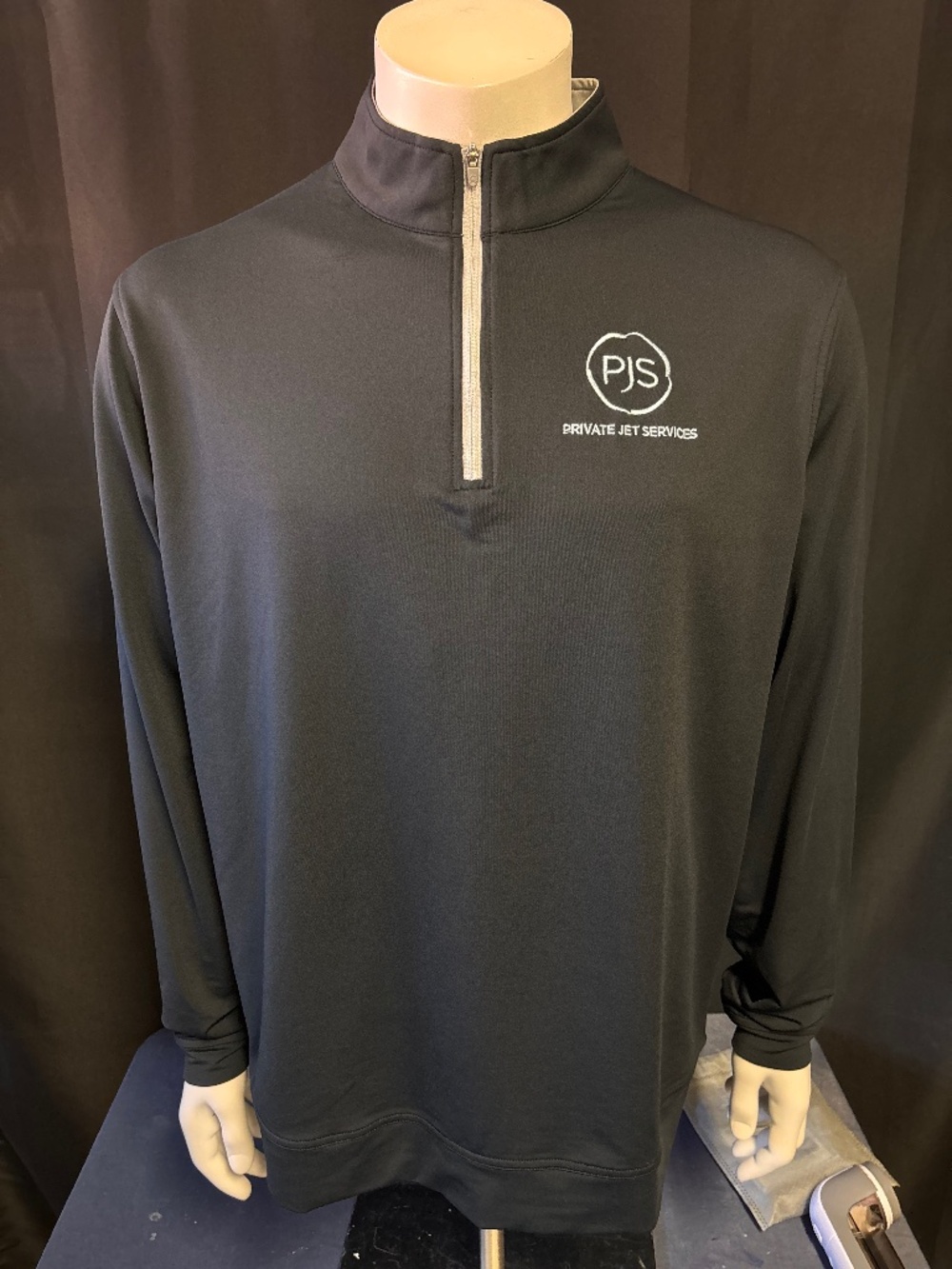 Nice mens XL Peter Millar quarter zip golf jacket